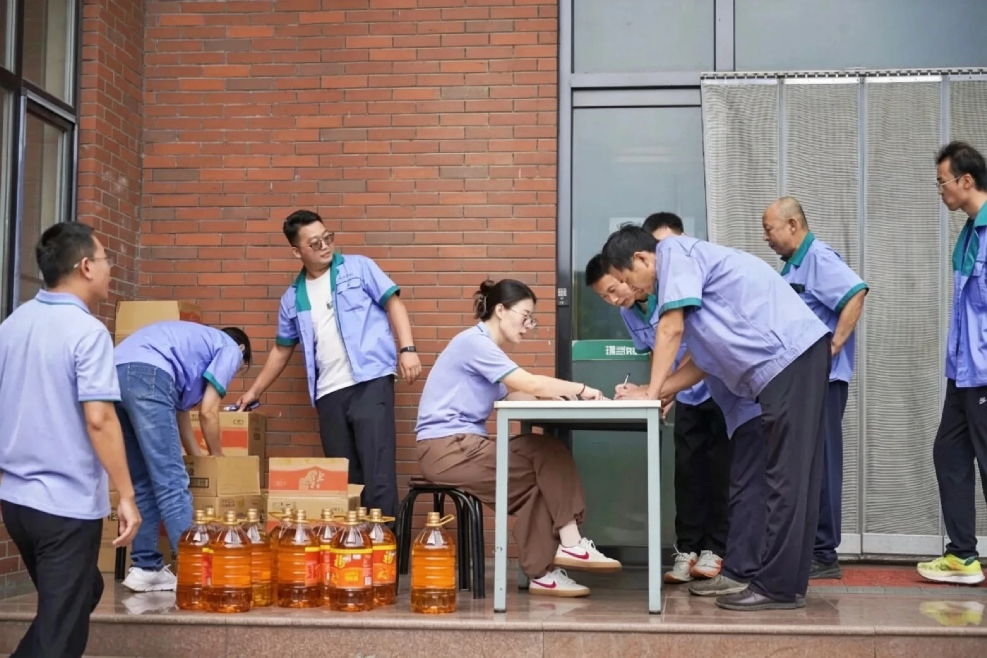 员工福利发放图